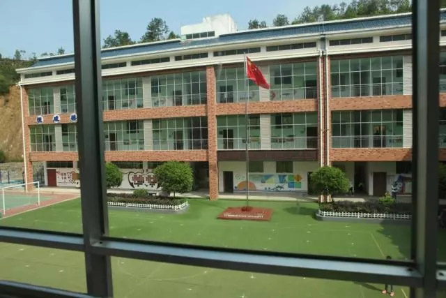 延綿大愛五百公里<div   id=