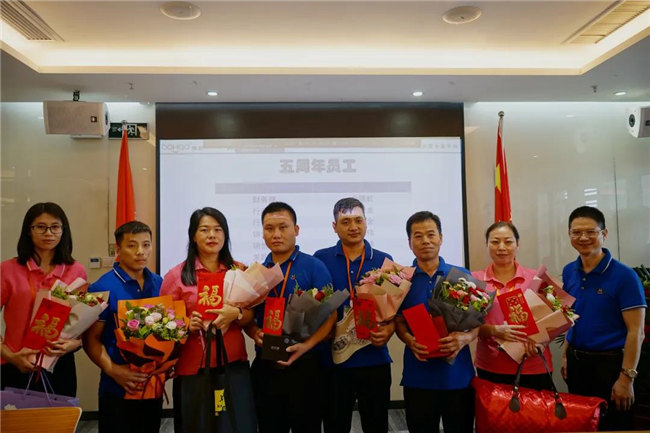 賦能團(tuán)隊(duì)激活力<div   id=