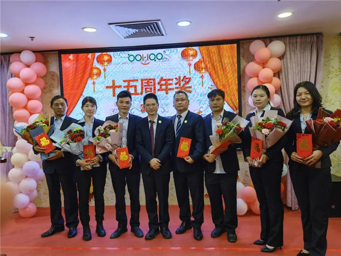 滿五<div   id=