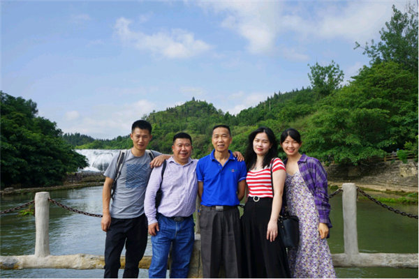 多彩貴州<div   id=