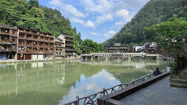 “湘”約鳳凰<div   id=